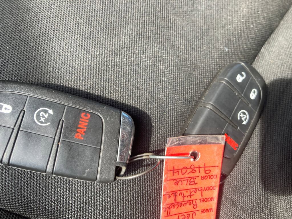 Used 2018 Jeep Renegade Latitude w/ Cold Weather Group image 33