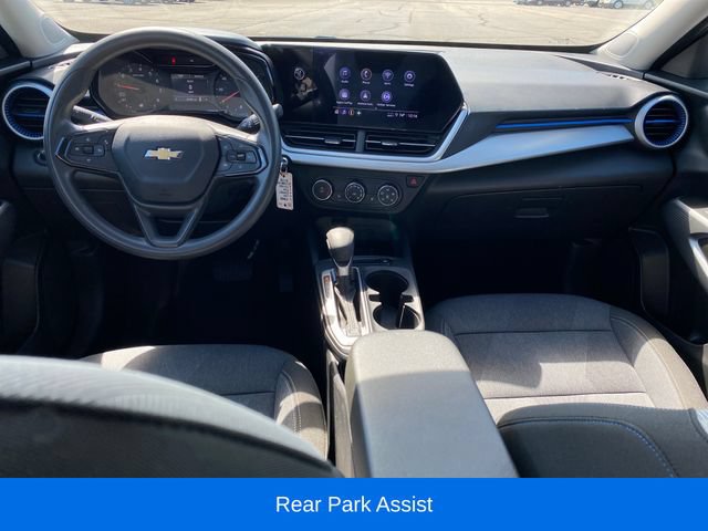 Certified 2024 Chevrolet Trax LS w/ LS Convenience Package FWD image 5