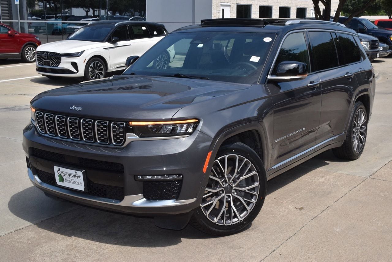 Used 2023 Jeep Grand Cherokee L Summit AWD/4WD image 42