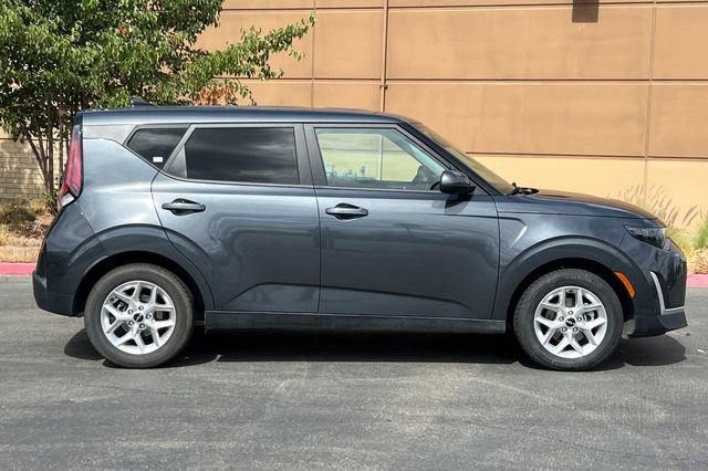 Used 2023 Kia Soul LX w/ Option Group 015 image 3