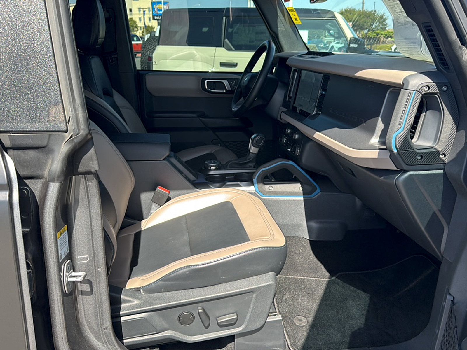 Used 2024 Ford Bronco Wildtrak AWD/4WD image 6