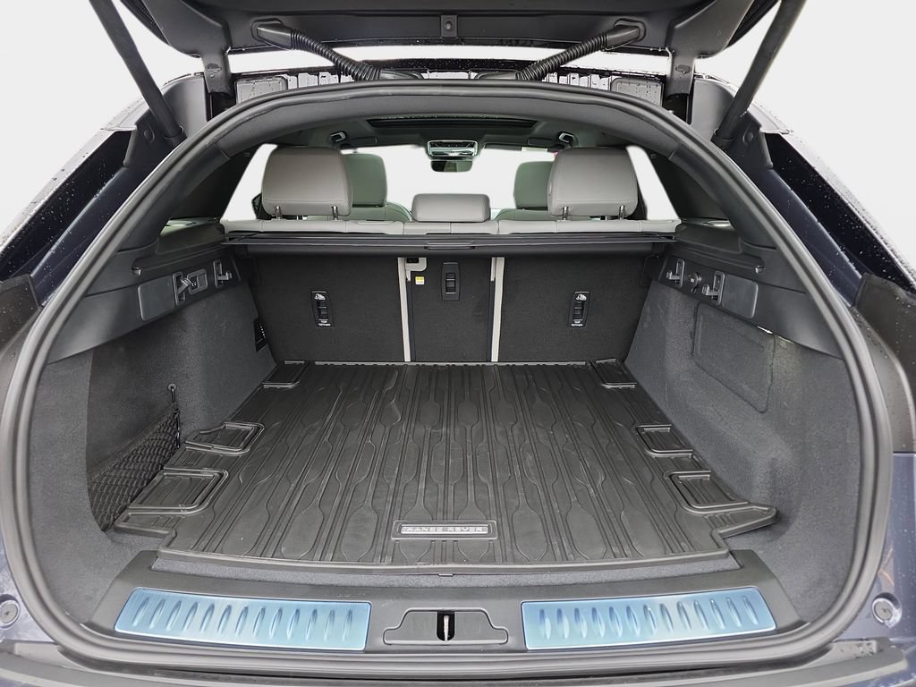 New 2026 Land Rover Range Rover Velar Dynamic SE AWD/4WD image 12