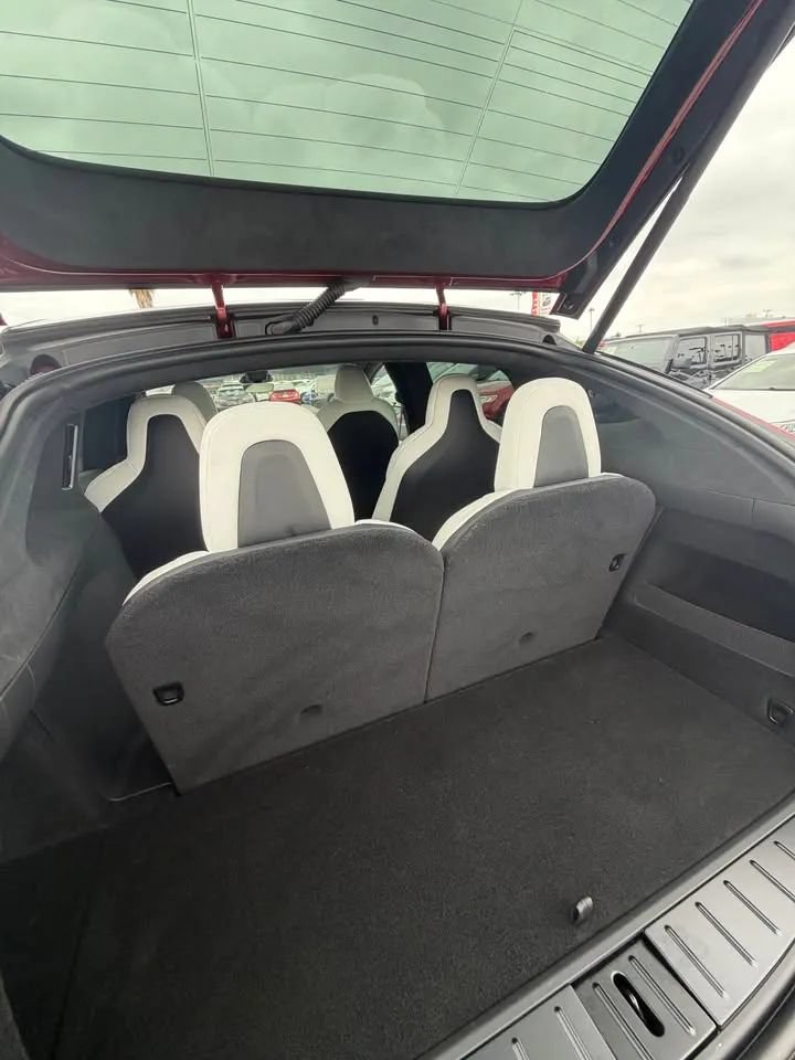 Used 2025 Tesla Model X AWD/4WD image 13