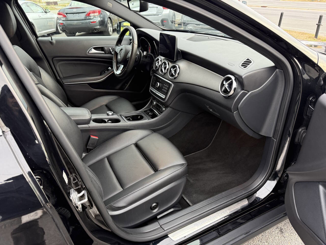 Used 2020 Mercedes-Benz GLA 250 4MATIC image 13