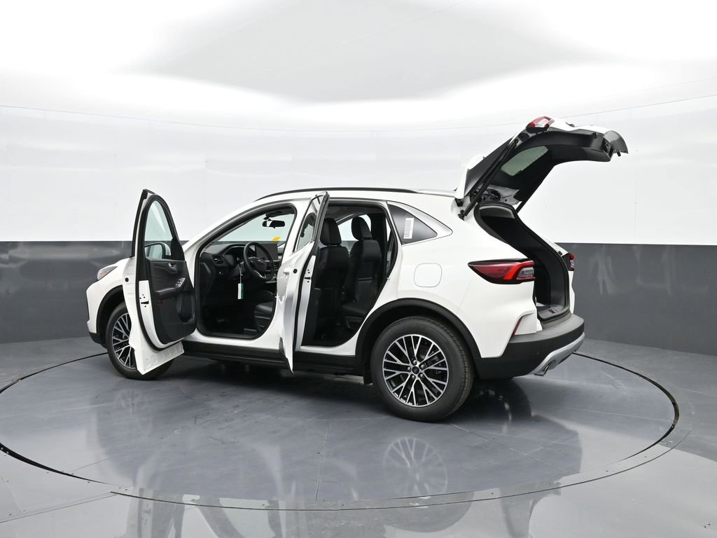 New 2025 Ford Escape SE image 44