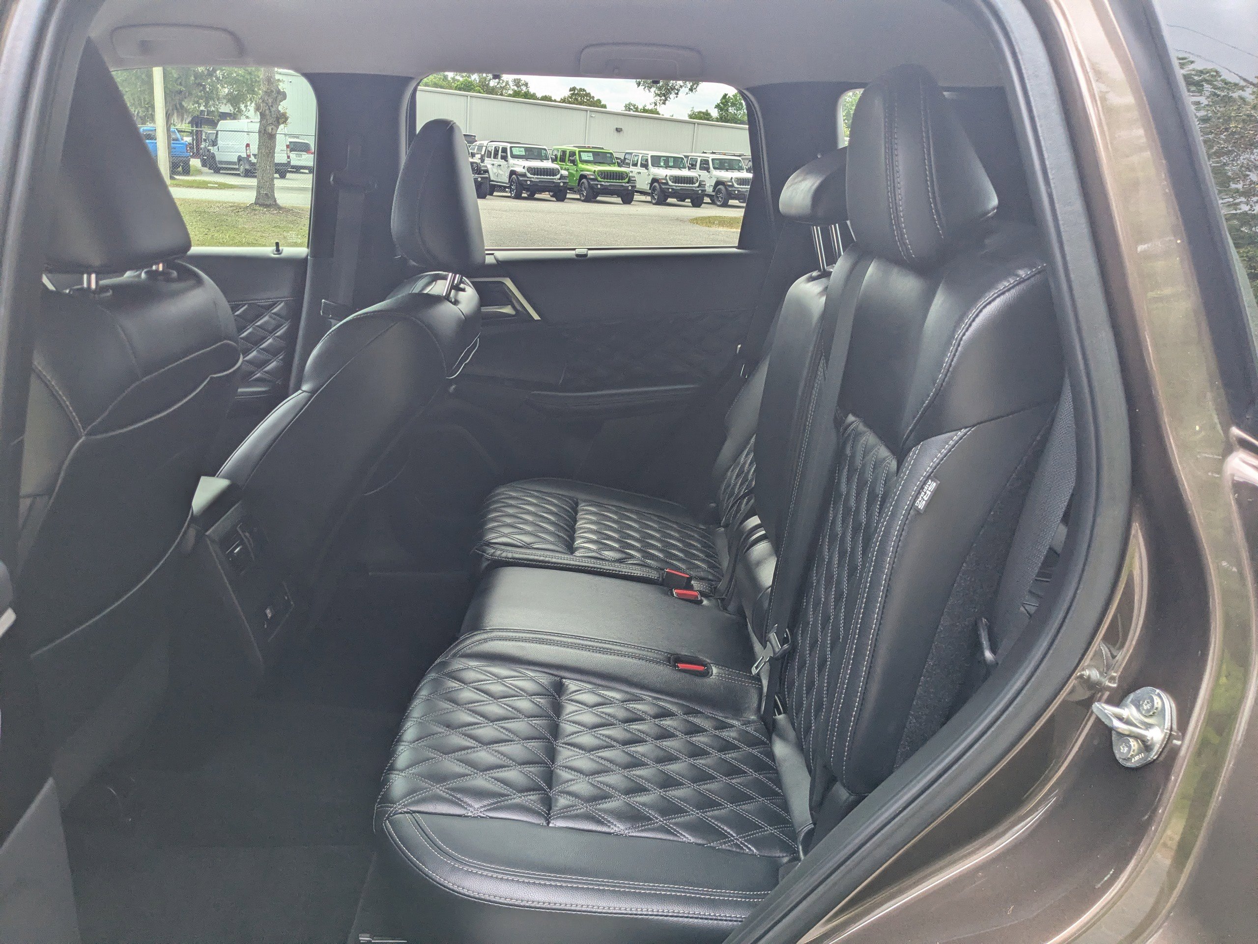 Used 2024 Mitsubishi Outlander SEL FWD image 13