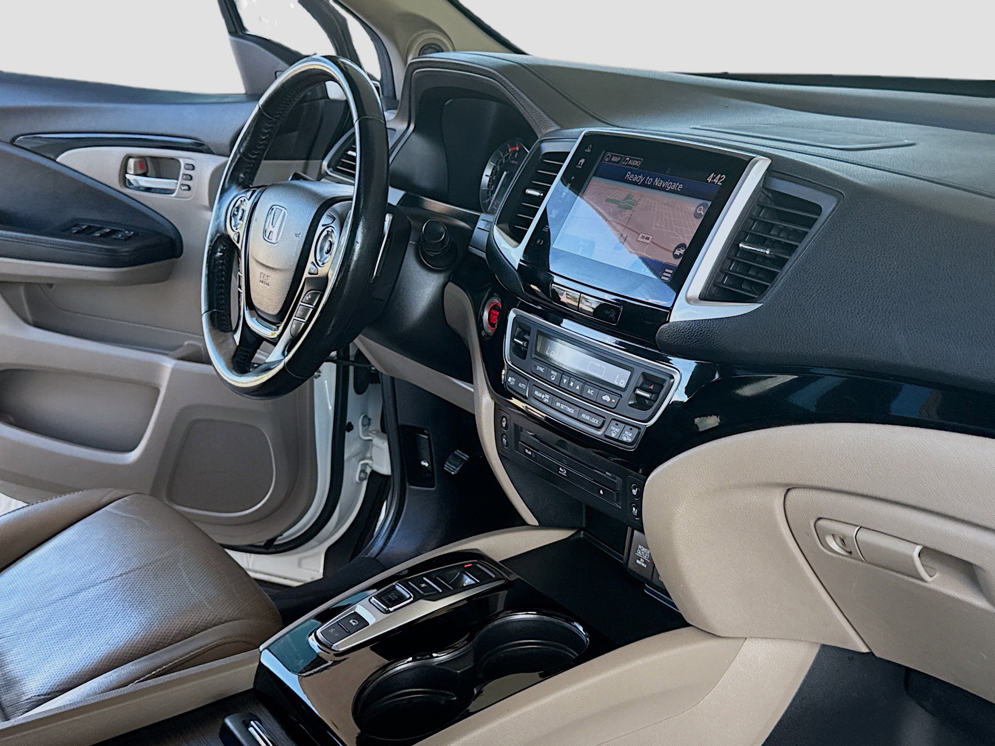 Used 2017 Honda Pilot Elite image 5