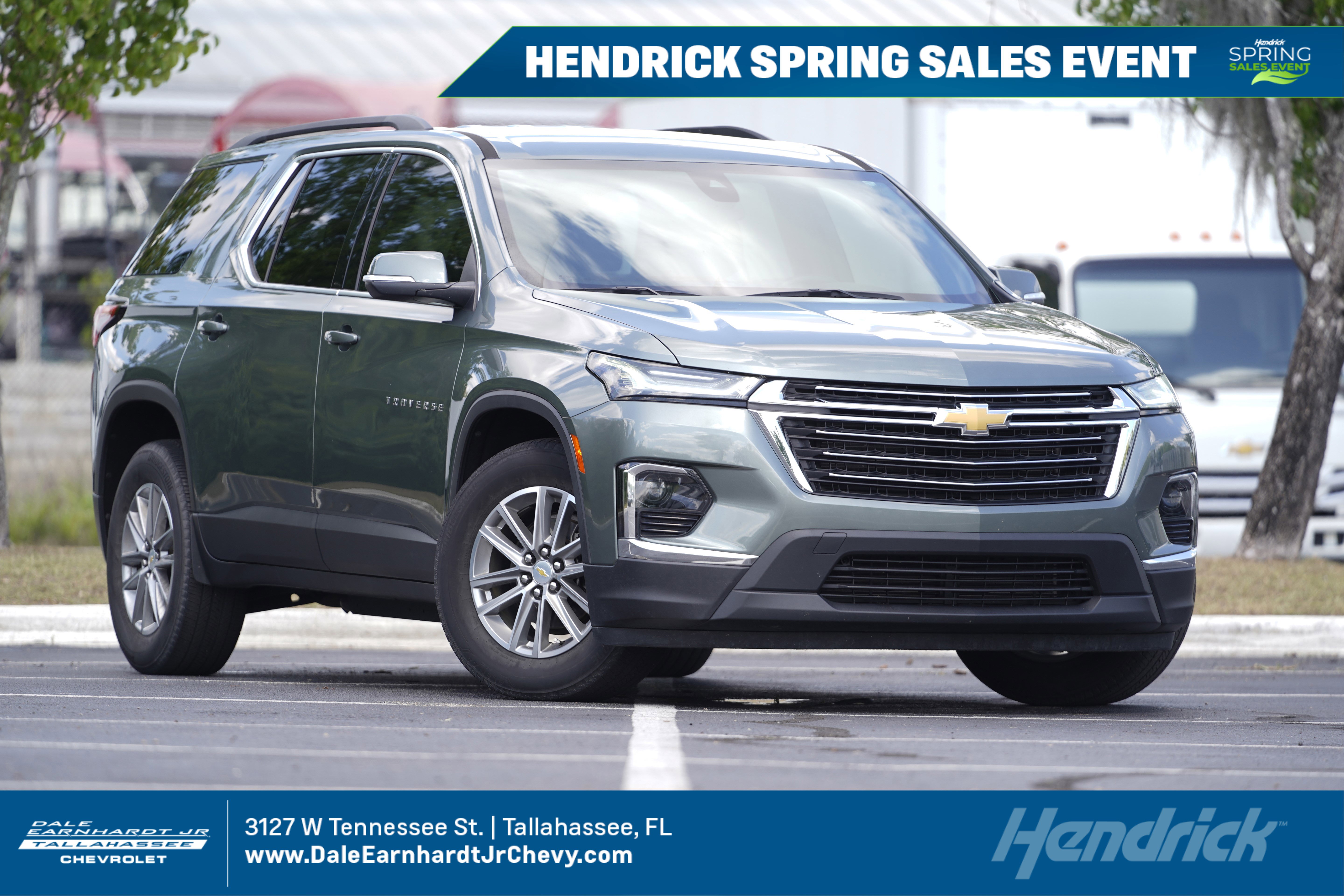 Used 2023 Chevrolet Traverse LT FWD image 1