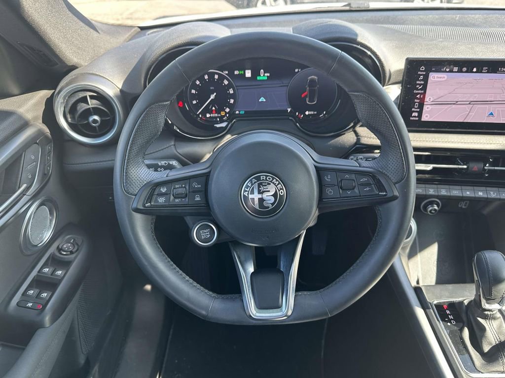 Used 2024 Alfa Romeo Tonale Ti image 15