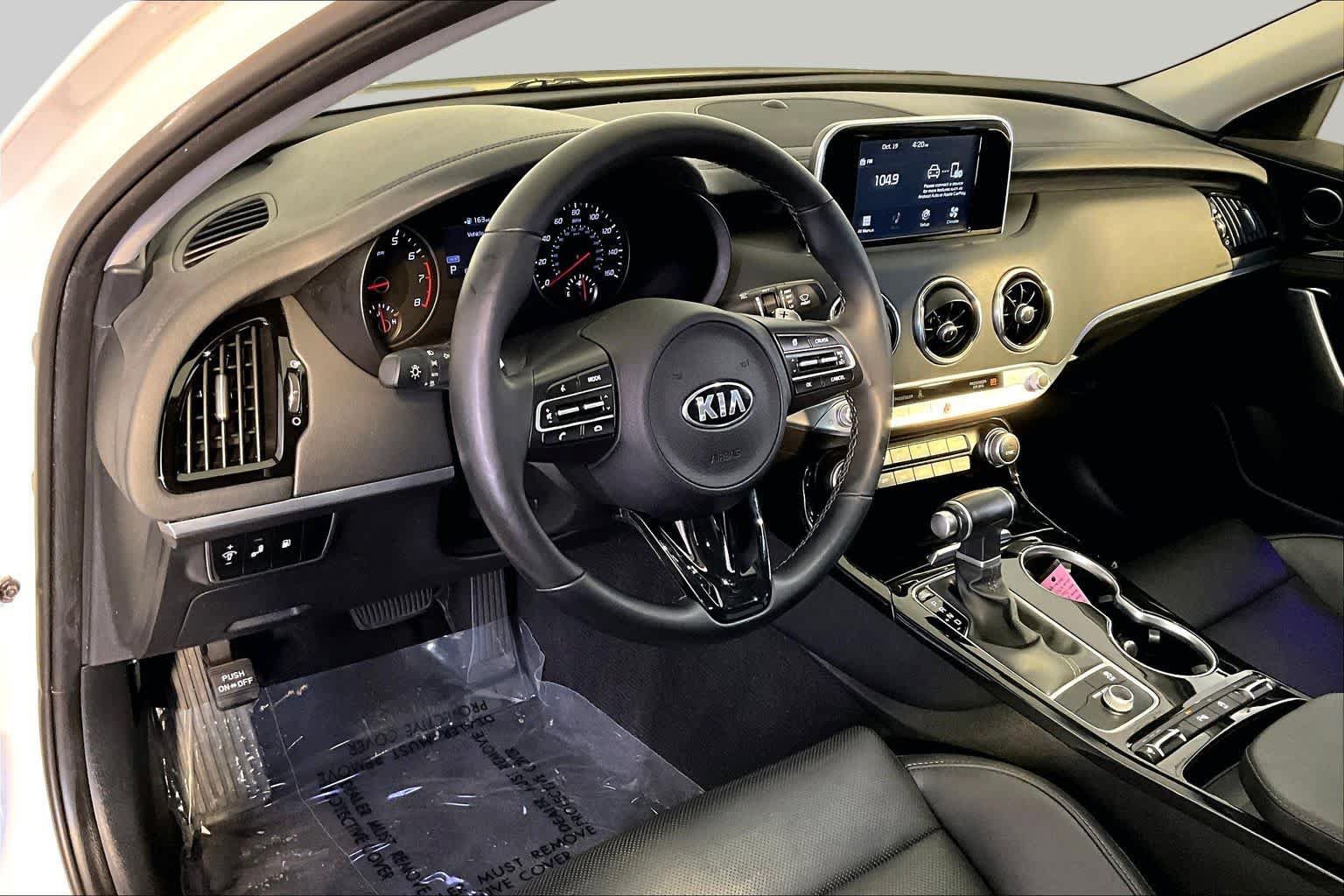 Used 2019 Kia Stinger RWD image 17