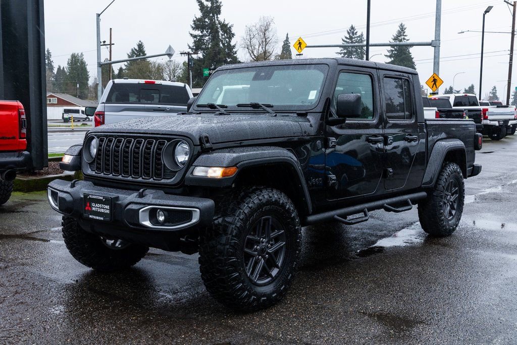 Used 2024 Jeep Gladiator Sport image 3