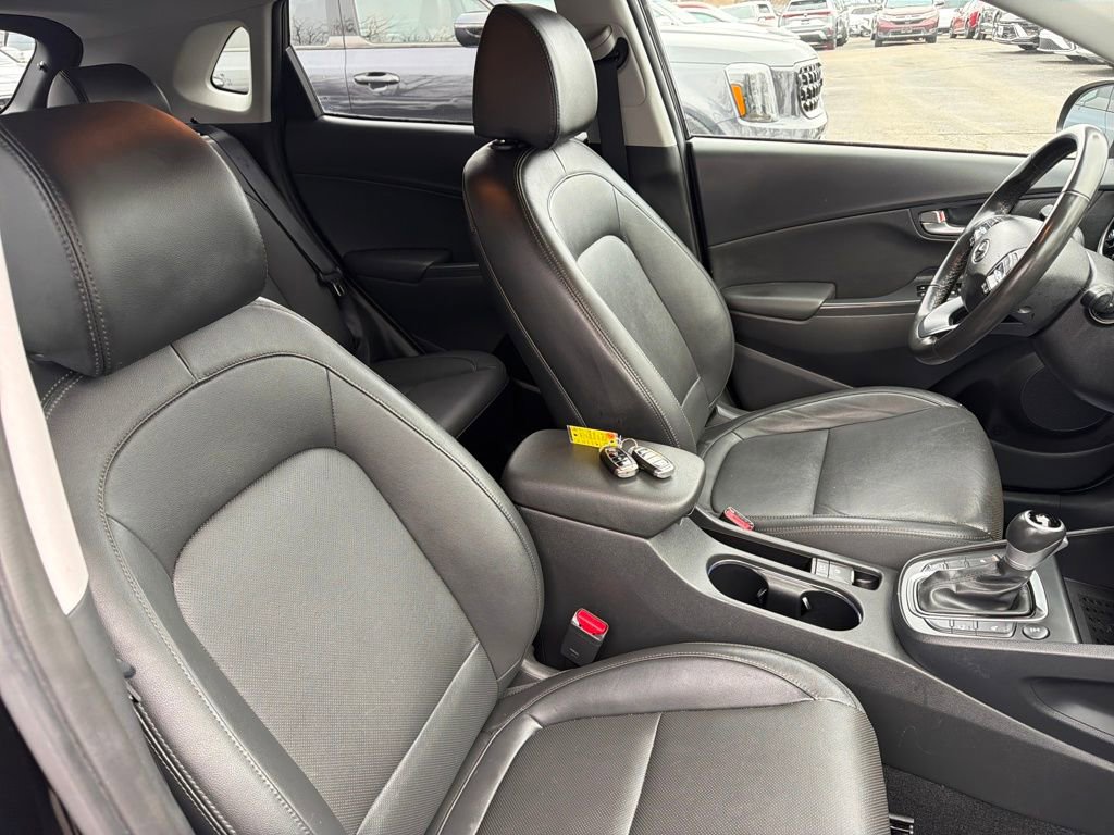 Used 2023 Hyundai Kona Limited image 27