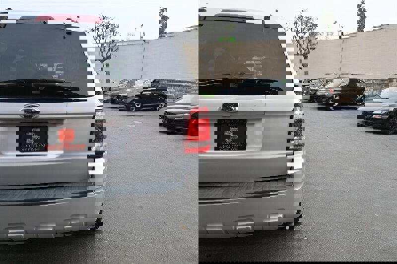 Used 2009 Ford Escape XLT image 11