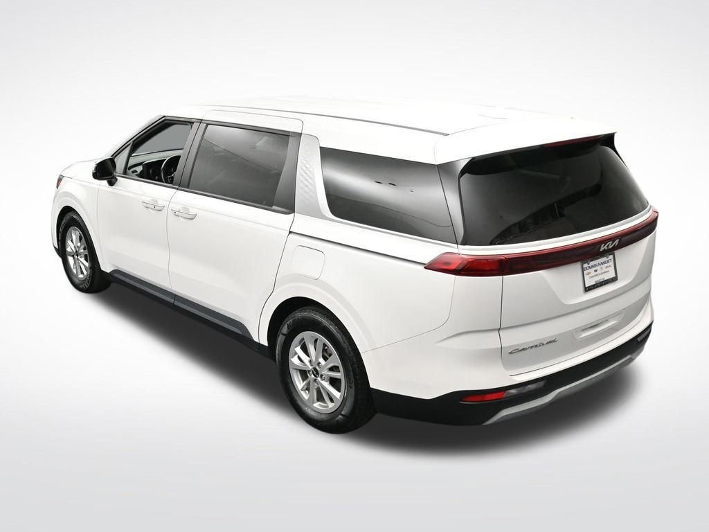 Used 2022 Kia Carnival LX FWD image 19