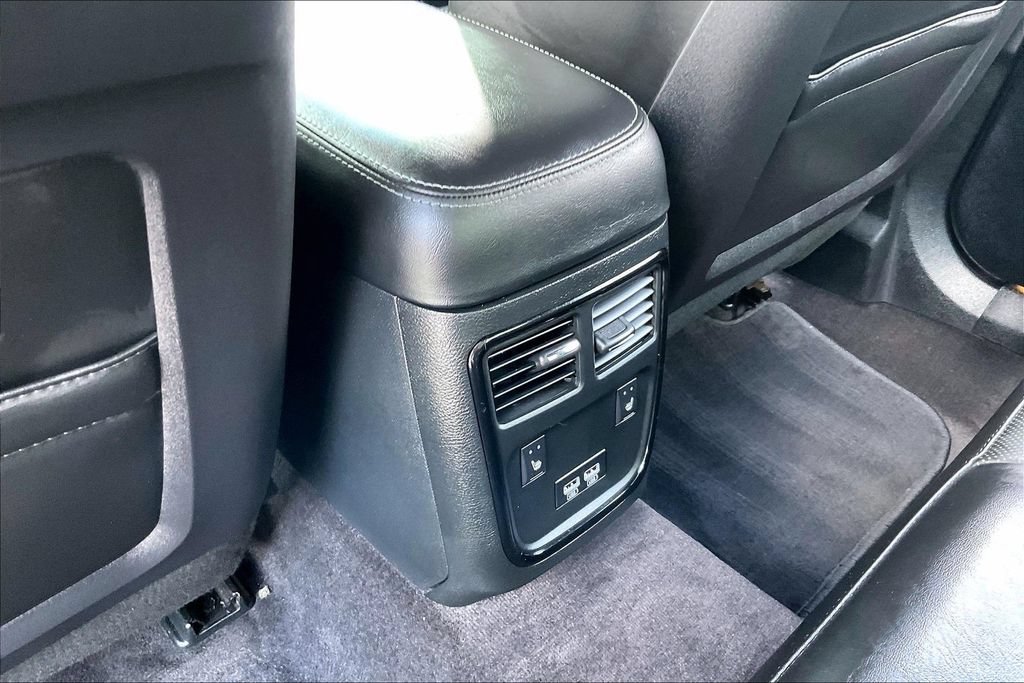 Used 2019 Dodge Charger SXT w/ Plus Group AWD/4WD image 10