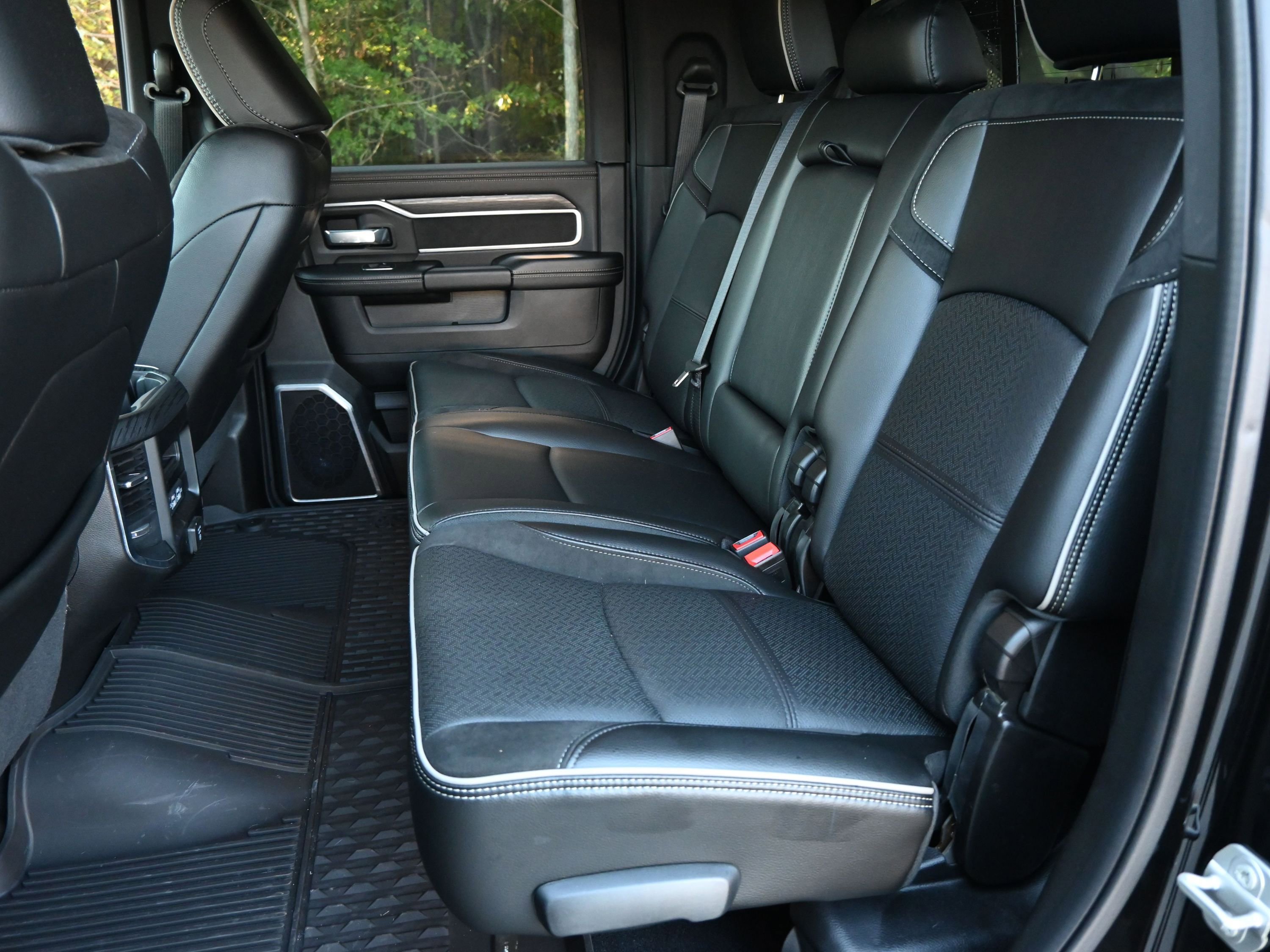 Used 2024 RAM 3500 Laramie w/ Night Edition image 21