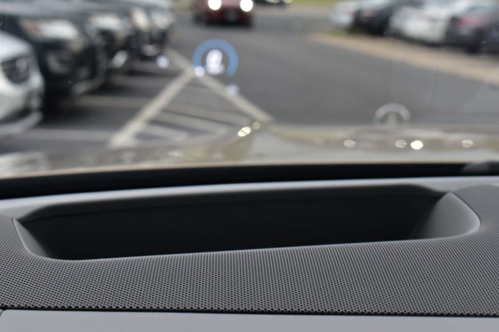 Used 2023 Mercedes-Benz Maybach GLS 600 4MATIC image 36