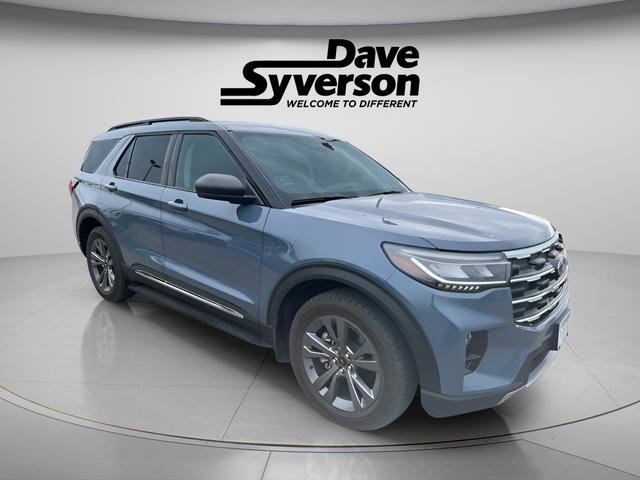 Used 2025 Ford Explorer Active w/ Active Comfort Package image 3