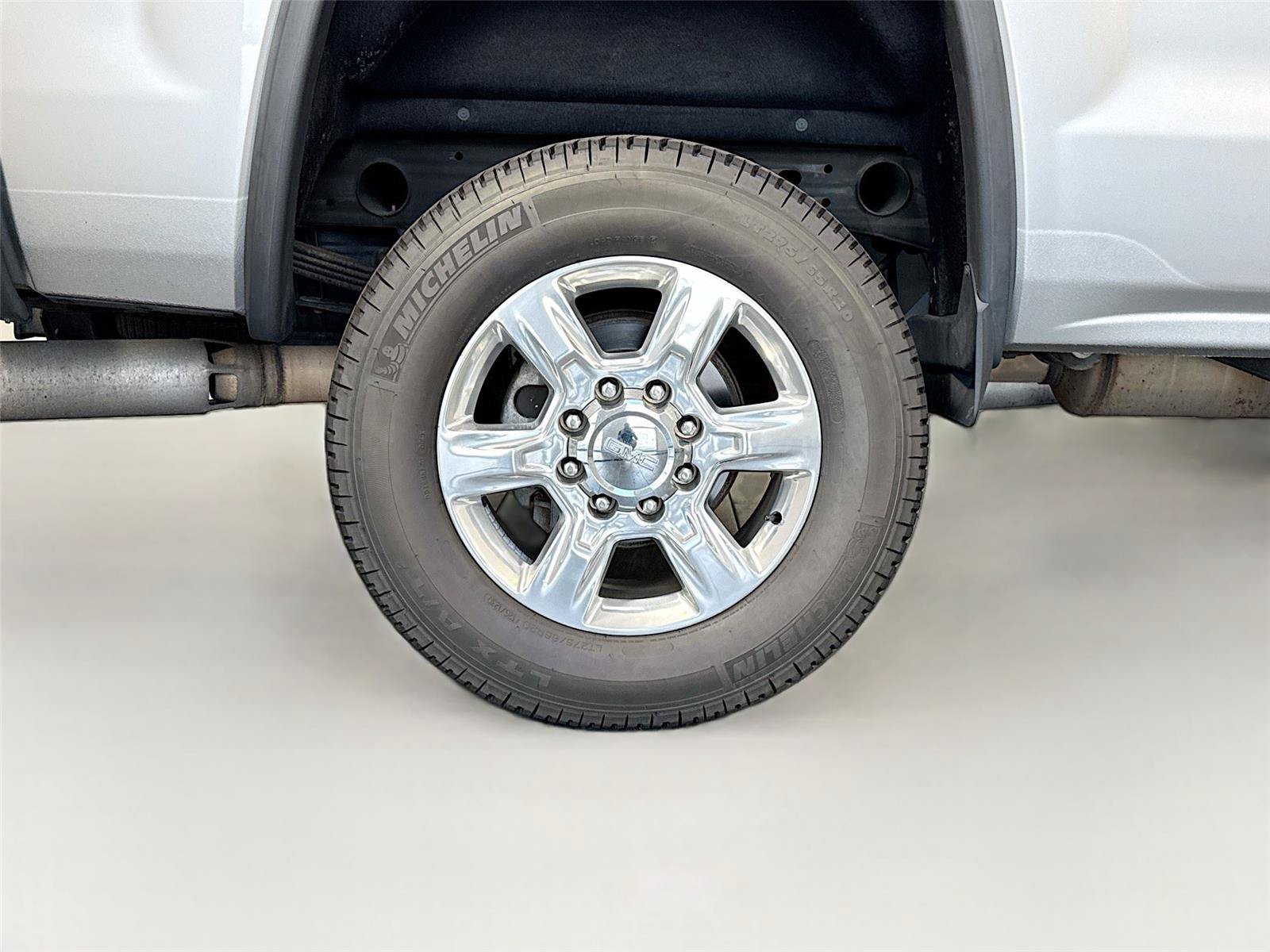 Used 2019 GMC Sierra 2500 Denali w/ Duramax Plus Package AWD/4WD image 17