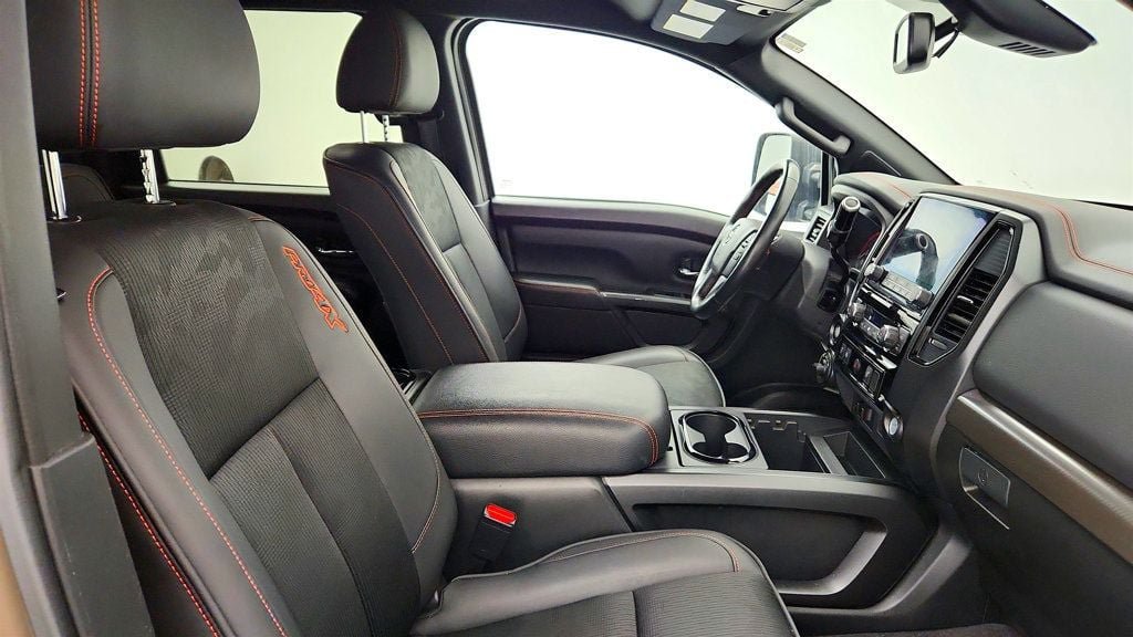 Used 2022 Nissan Titan PRO-4X AWD/4WD image 24