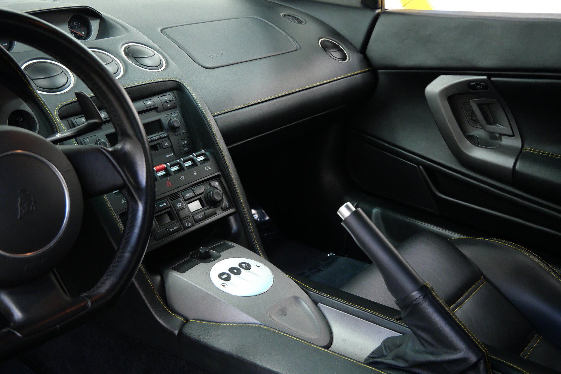 Used 2004 Lamborghini Gallardo AWD/4WD image 24