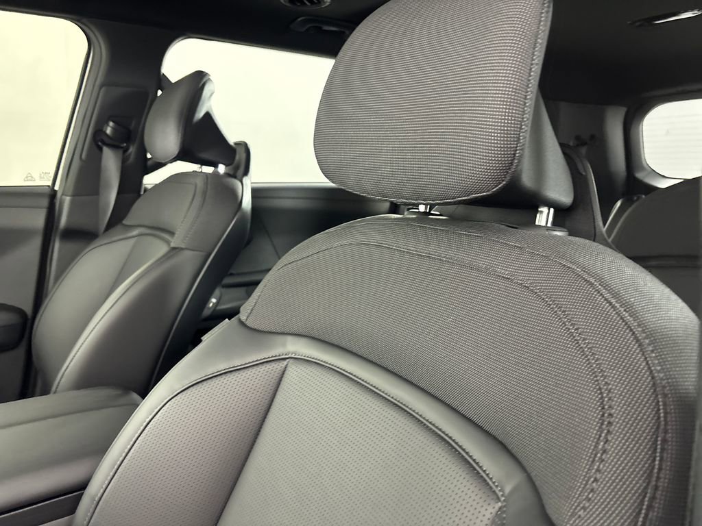 New 2027 Kia Telluride S image 10