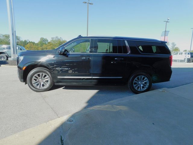 Used 2023 GMC Yukon XL Denali image 6