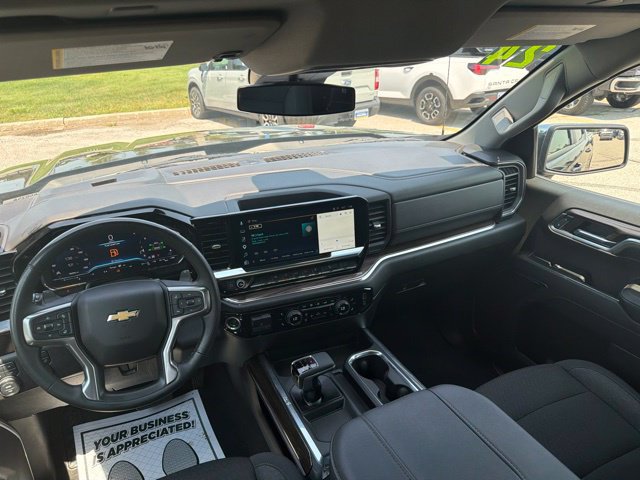 Used 2024 Chevrolet Silverado 1500 LT w/ Z71 Off-Road Package AWD/4WD image 19