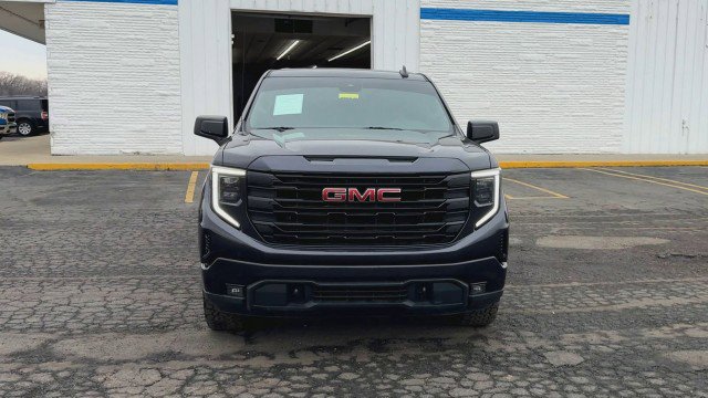 Used 2022 GMC Sierra 1500 Elevation image 3
