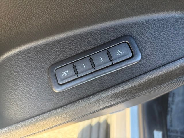 Used 2017 Chevrolet Suburban LT AWD/4WD image 17