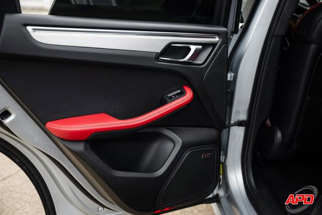 Used 2015 Porsche Macan Turbo image 69