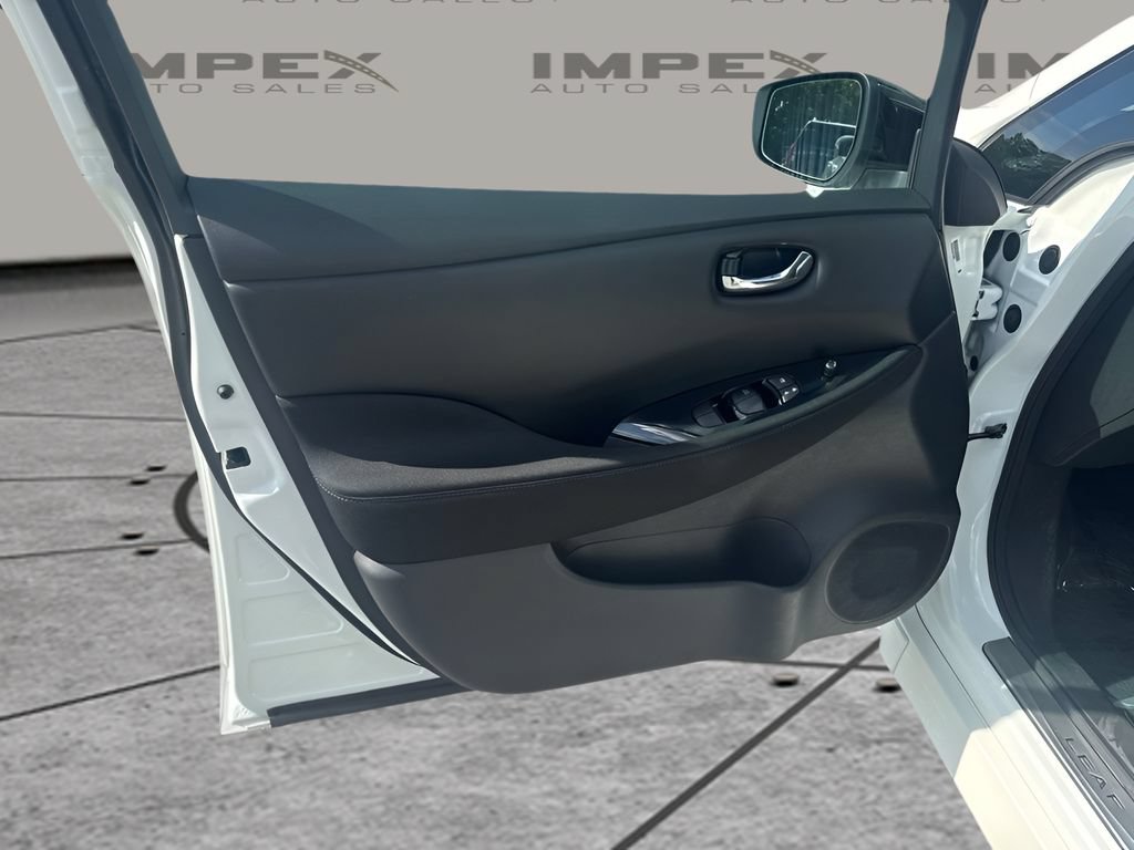 Used 2024 Nissan Leaf SV Plus FWD image 23