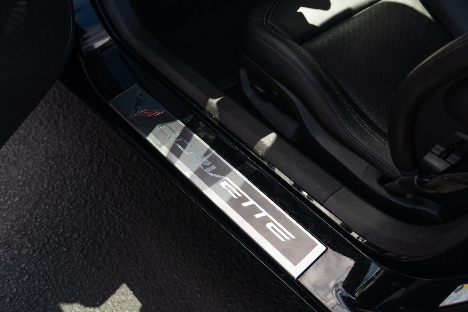 Used 2019 Chevrolet Corvette Stingray Convertible w/ 1LT RWD image 15