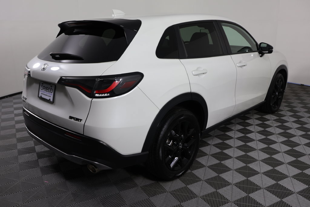 Used 2025 Honda HR-V Sport image 8