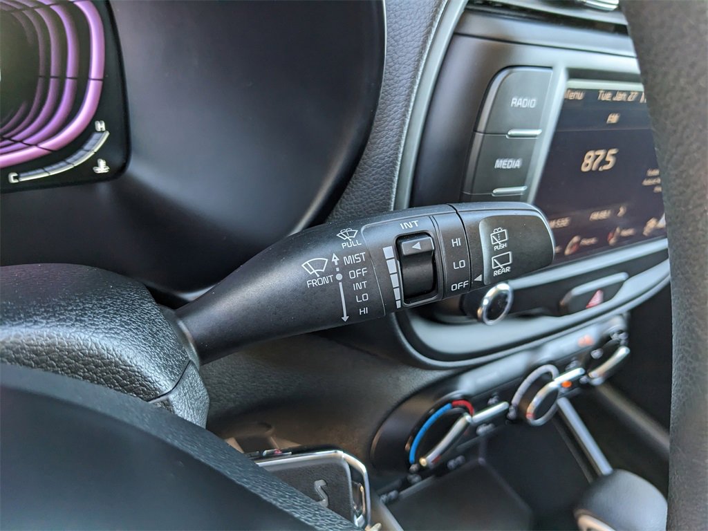 Certified 2025 Kia Soul LX image 34