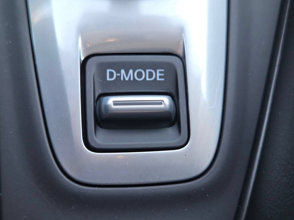 Used 2025 INFINITI QX50 Luxe AWD/4WD image 17