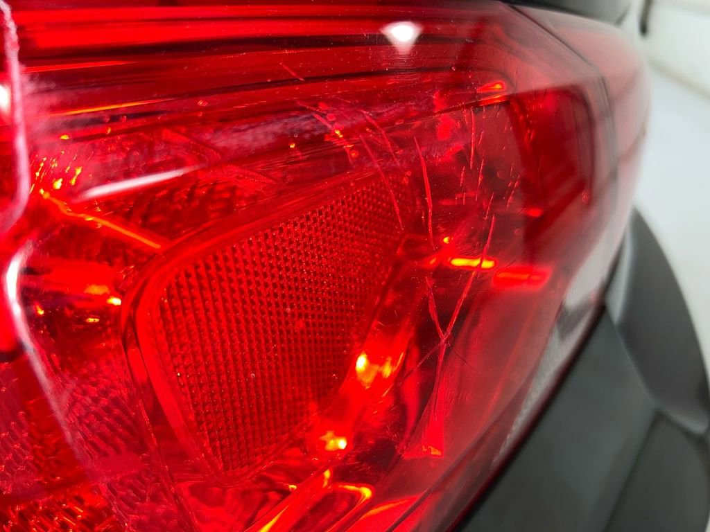 Used 2017 Chevrolet Impala LT image 29