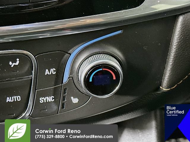 Used 2020 Chevrolet Traverse LT w/ LT Premium Package FWD image 25