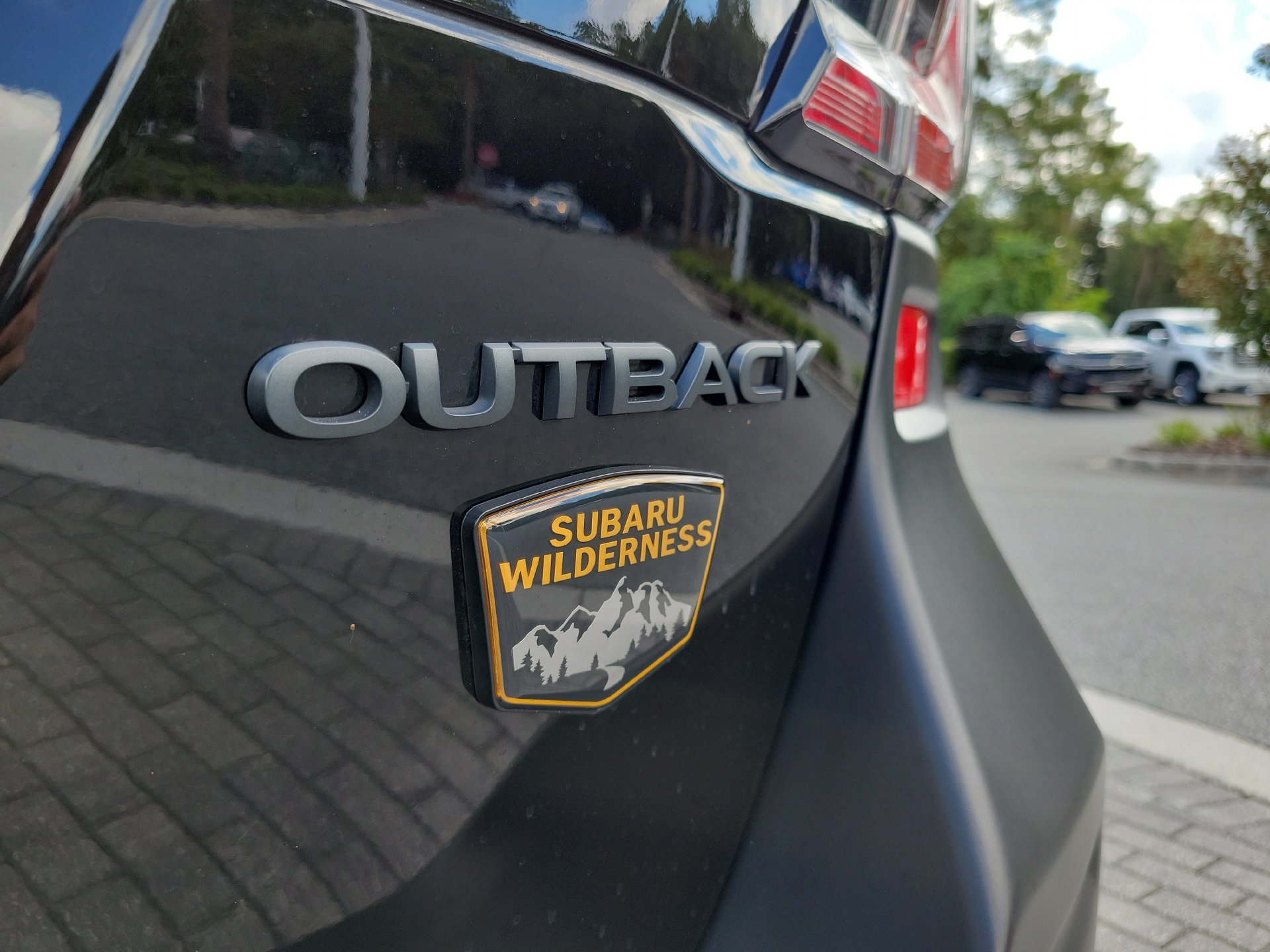 Used 2025 Subaru Outback Wilderness AWD/4WD image 14