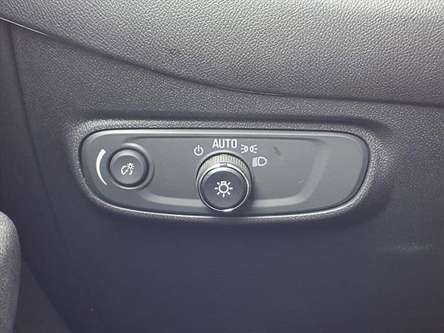 Used 2023 Chevrolet Equinox LT image 19