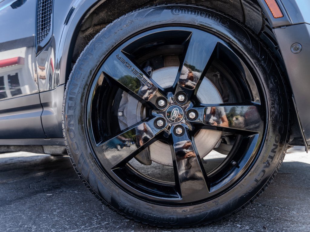 Used 2023 Land Rover Defender 110 SE image 29