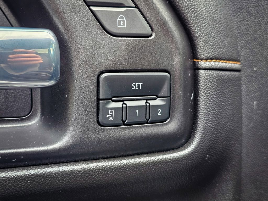 Used 2021 GMC Sierra 1500 AT4 w/ Off-Road Performance Package image 11