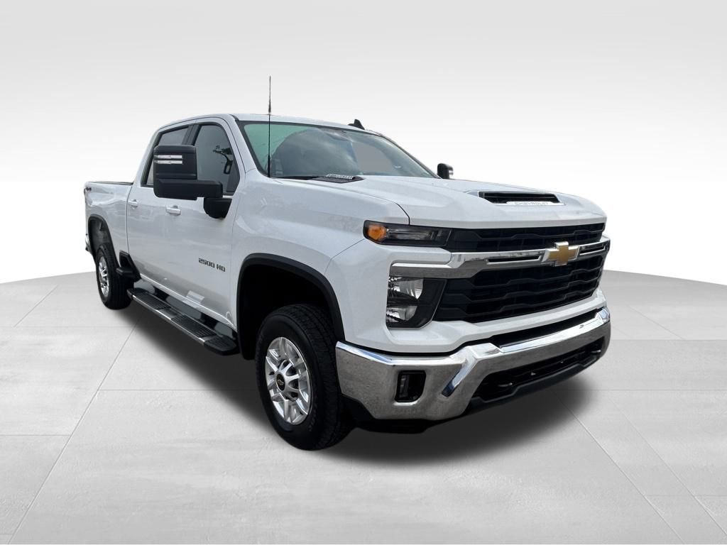 Used 2025 Chevrolet Silverado 2500 LT w/ Convenience Package AWD/4WD image 2