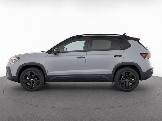 Used 2025 Volkswagen Taos SE AWD/4WD image 7