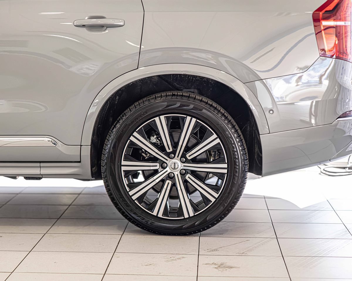 Used 2025 Volvo XC90 B6 Plus AWD/4WD image 8