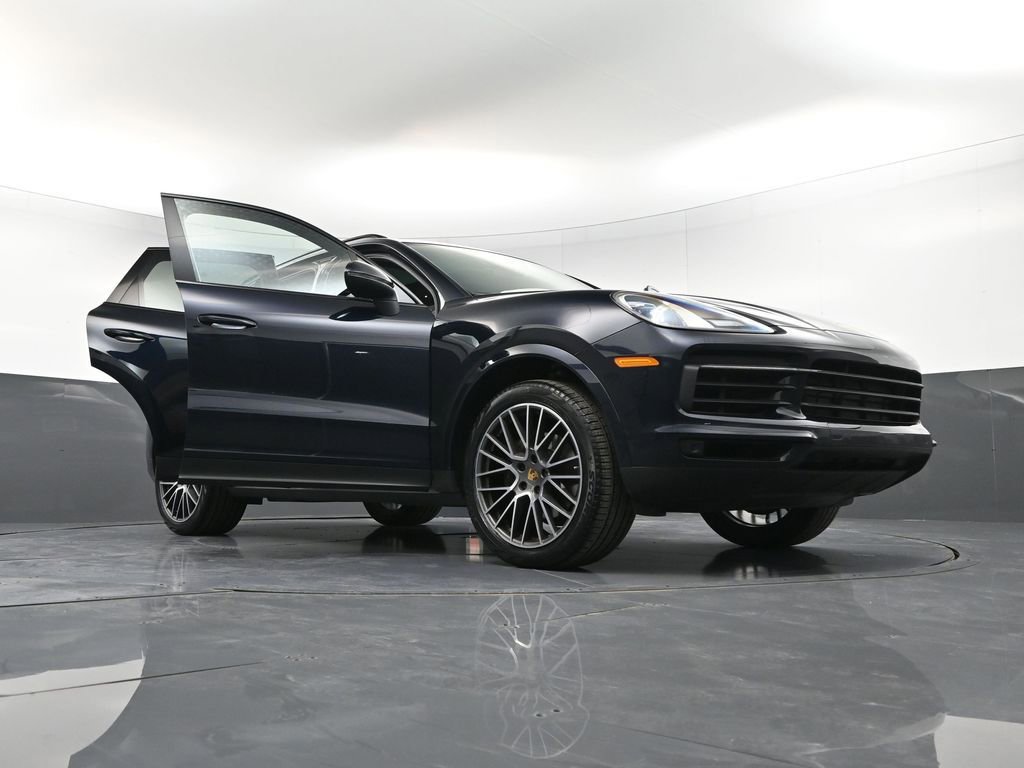 Used 2020 Porsche Cayenne AWD/4WD image 37