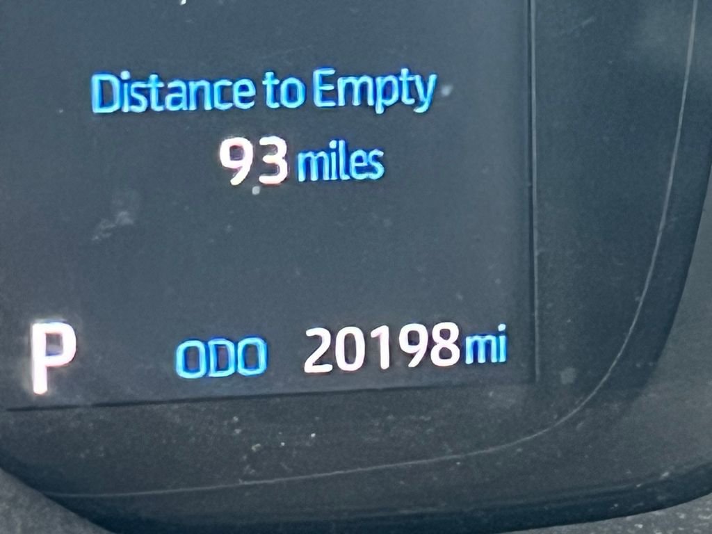 Used 2022 Toyota Corolla LE image 19