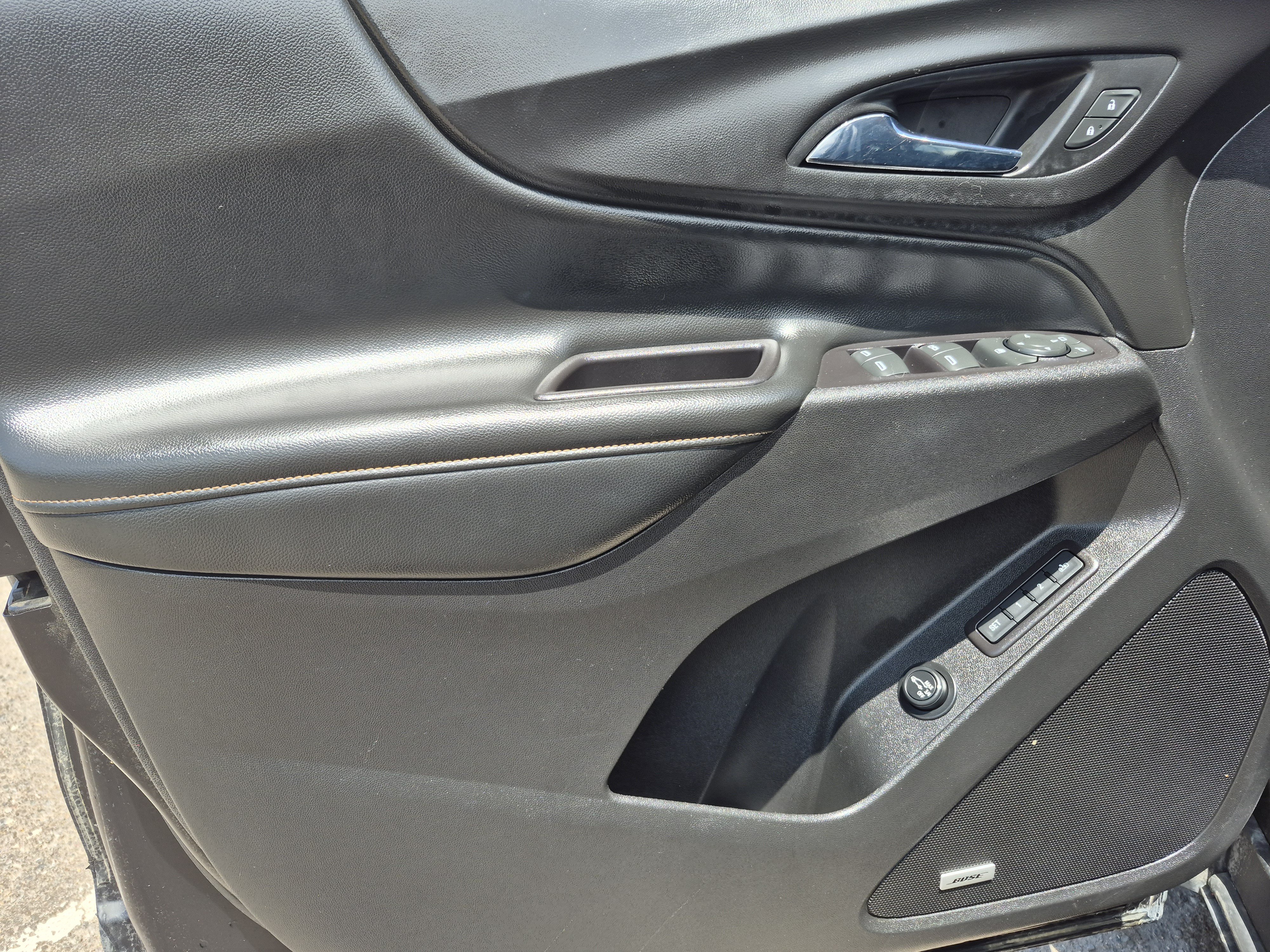 Used 2020 Chevrolet Equinox Premier AWD/4WD image 14