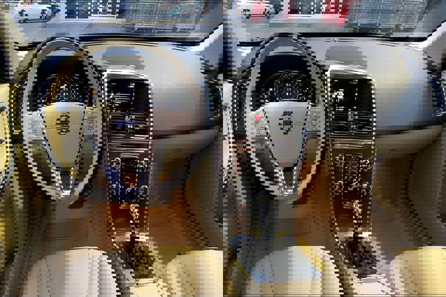 Used 2016 Volvo XC60 T5 Platinum image 5