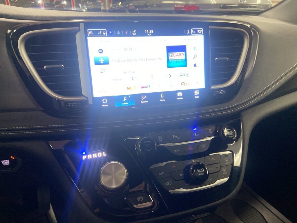 New 2026 Chrysler Pacifica Select image 25